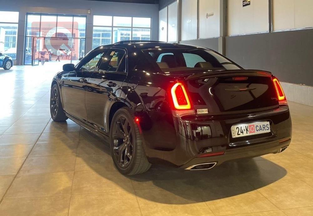 کرایسلەر 300